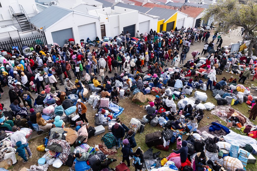 Zimbabwe repatriates 3,624 from South Africa as June 30 xenophobia fears escalate