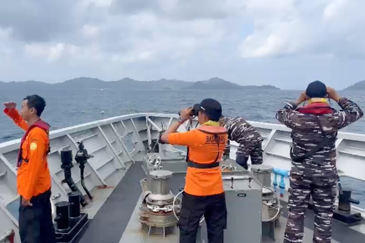 1 person dead and 23 missing after passenger boat sinks in Indonesia, authorities say