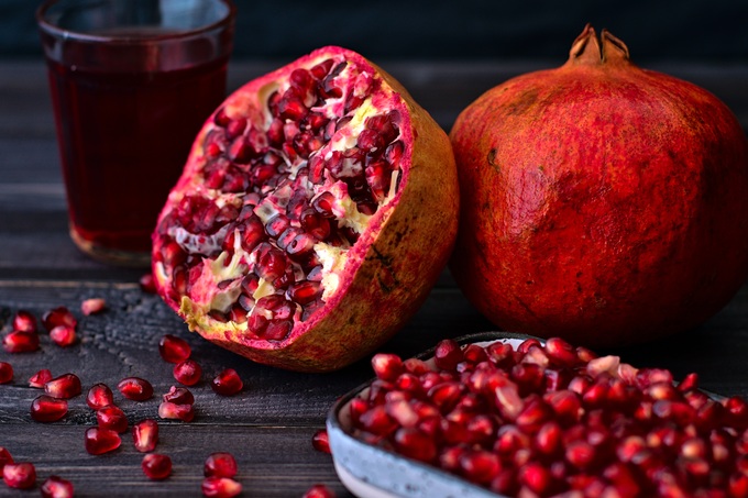 10 antioxidant-rich foods to eat besides pomegranates
