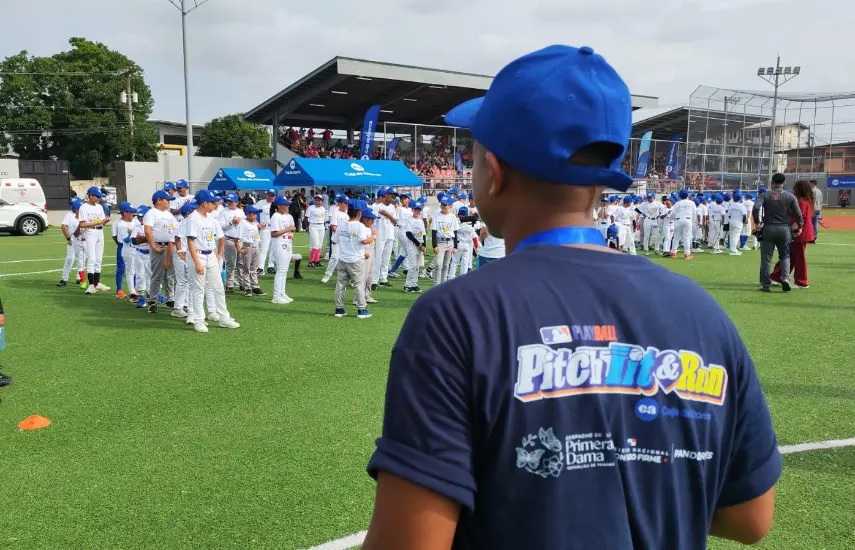 A Panama Nation-Wide Tour to Find the Most Talented Baseball Players: The “Pitch Hit & Run” Program is Being Relaunched