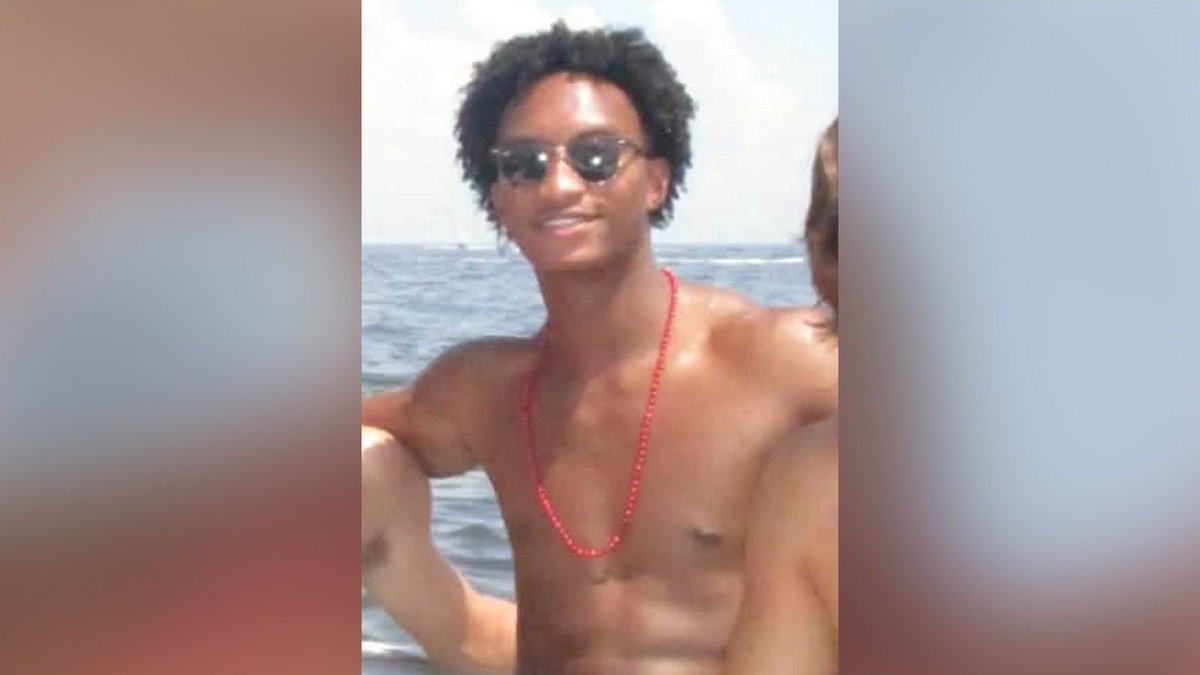 A teen football player’s death has sparked scrutiny and speculation. Here’s what’s happening with the investigation - LocalNews8.com