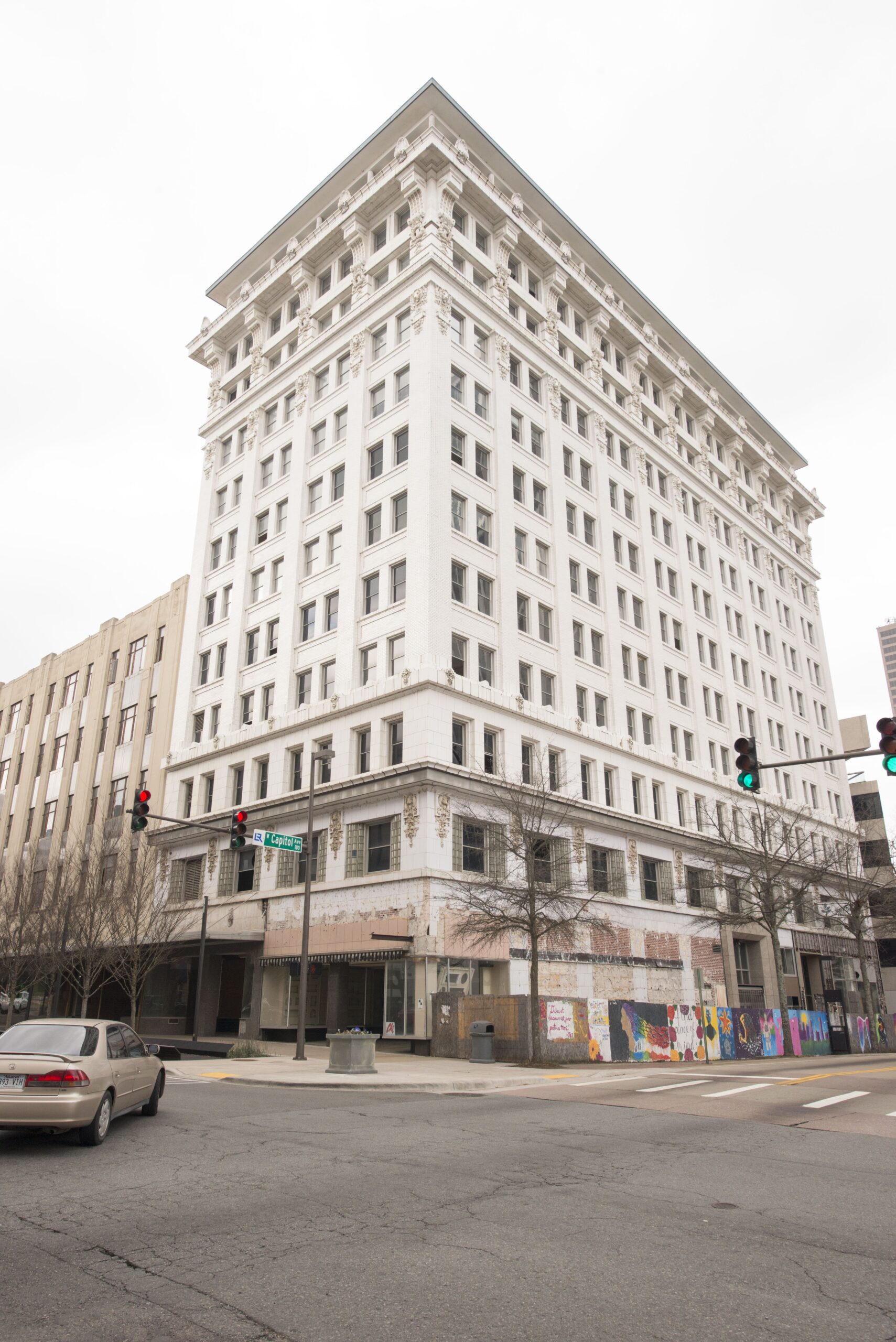 AG helping private restaurant get off the ground in his new office building