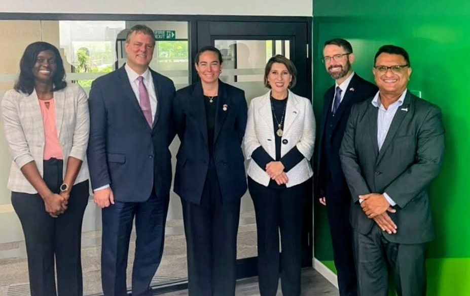 AMCHAM T&T Connects Businesses With US Investment Officials