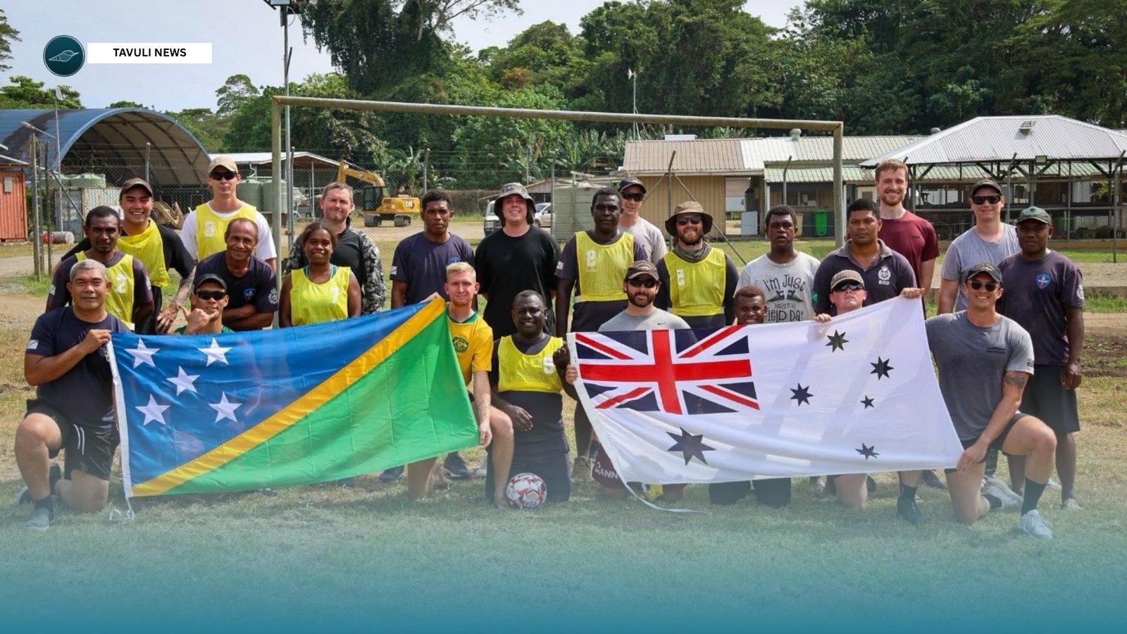 AUSTRALIAN NAVY CREW VISIT HELLS POINT