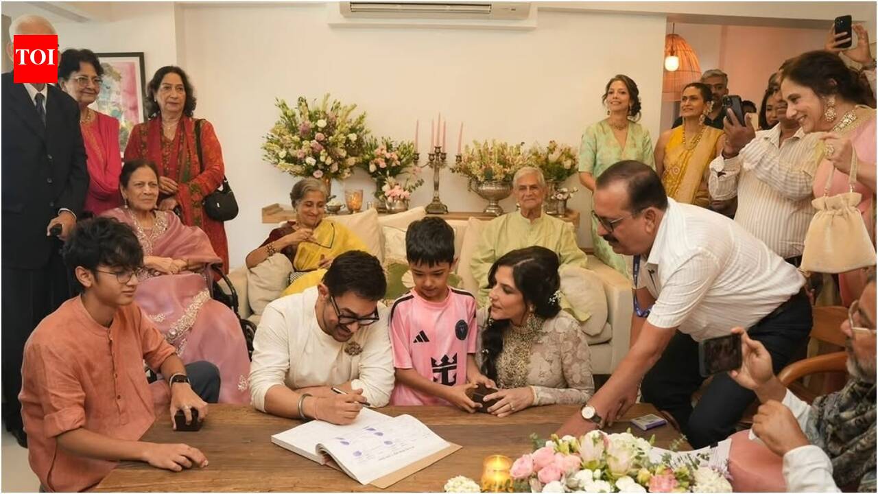 Aamir Khan-Gauri Spratt wedding: First photo of the couple as husband and wife is out; the newlyweds take their wedding vows in the presence of family and children |