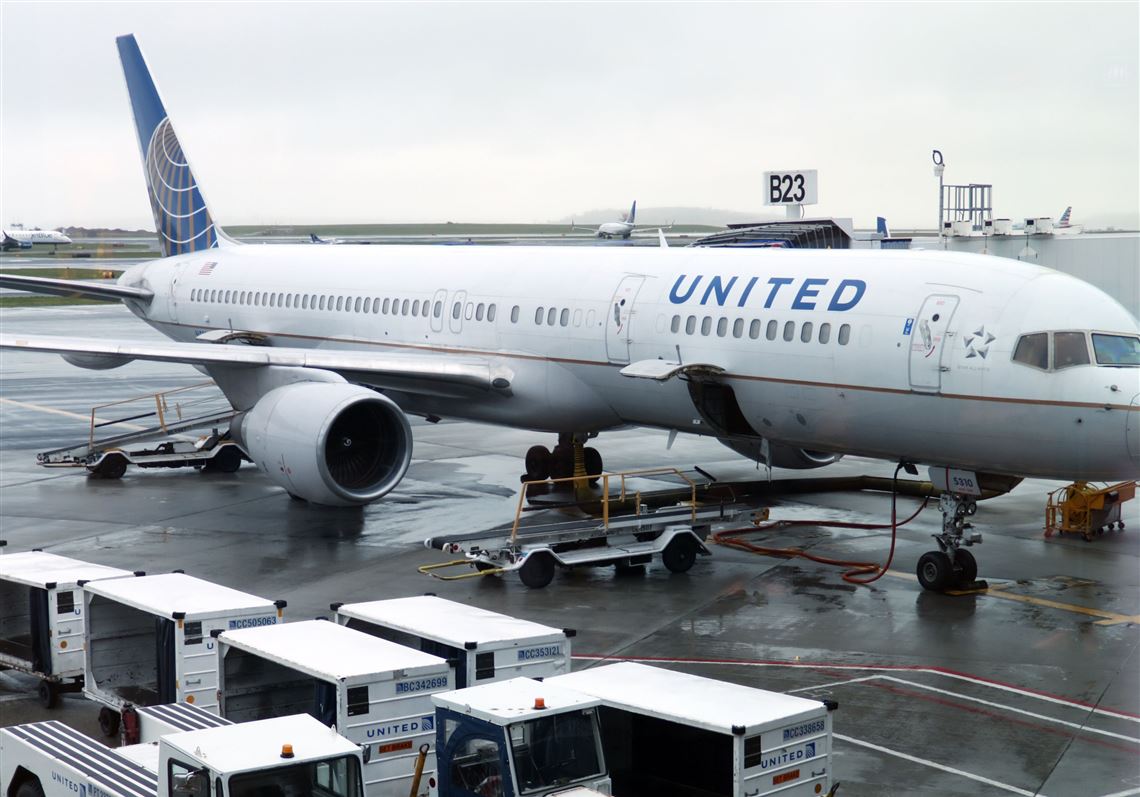 Airline passengers hate middle seats. But that’s not why United is getting rid of some of them