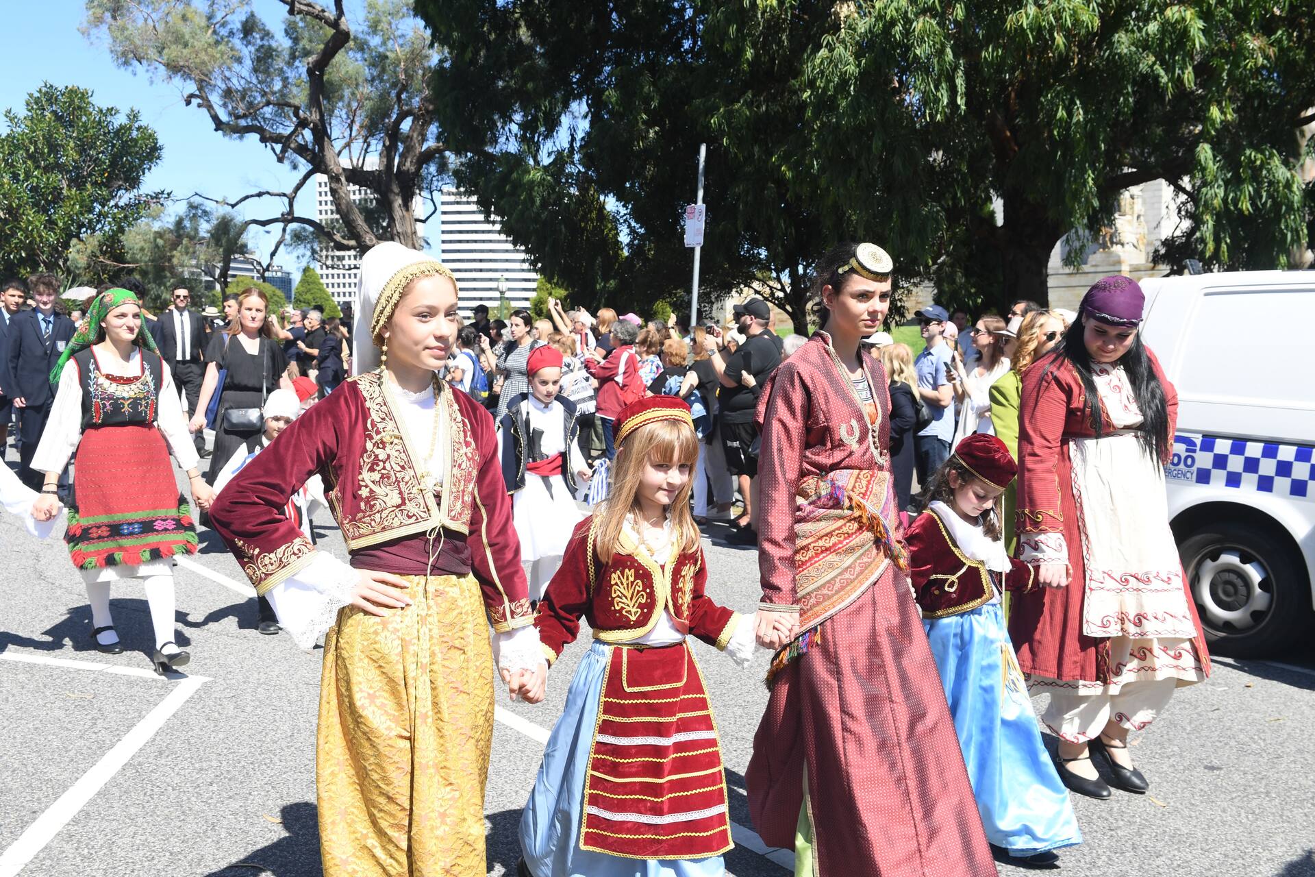 Aussie Greeks or Greek Australians?