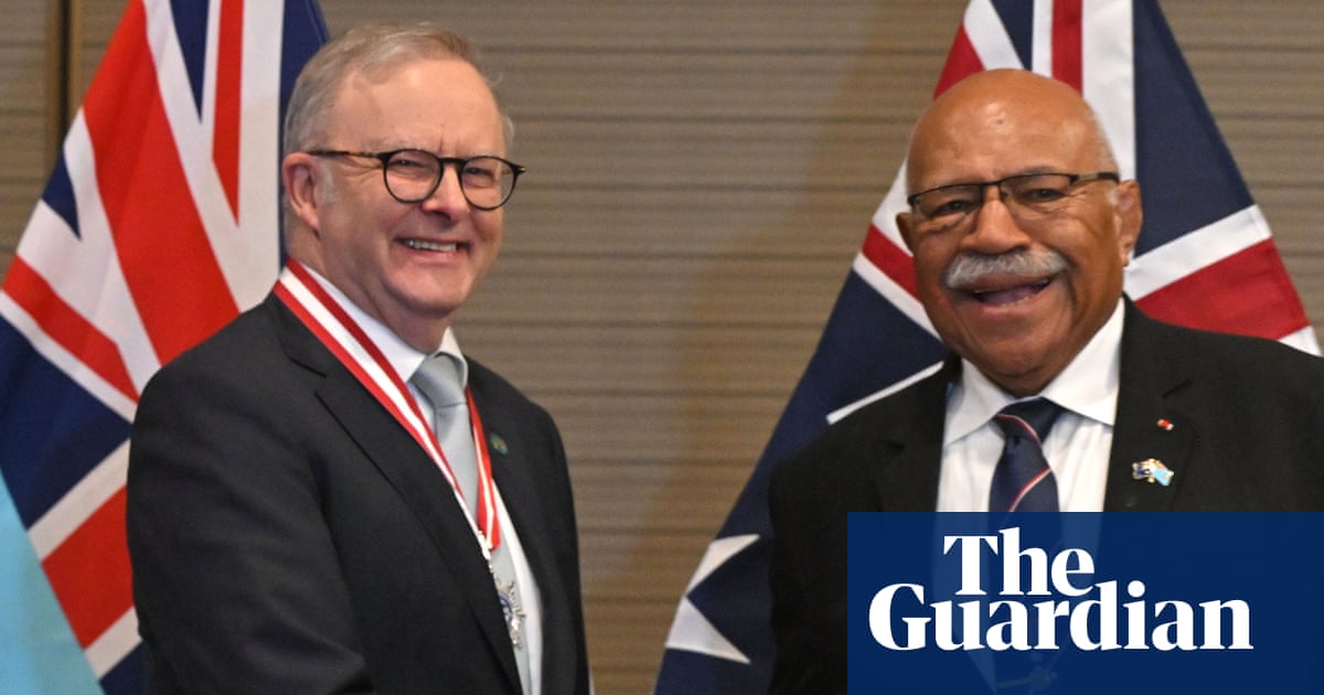 Australia and Fiji sign surprise defence alliance amid push to limit China’s influence in the Pacific | Asia Pacific