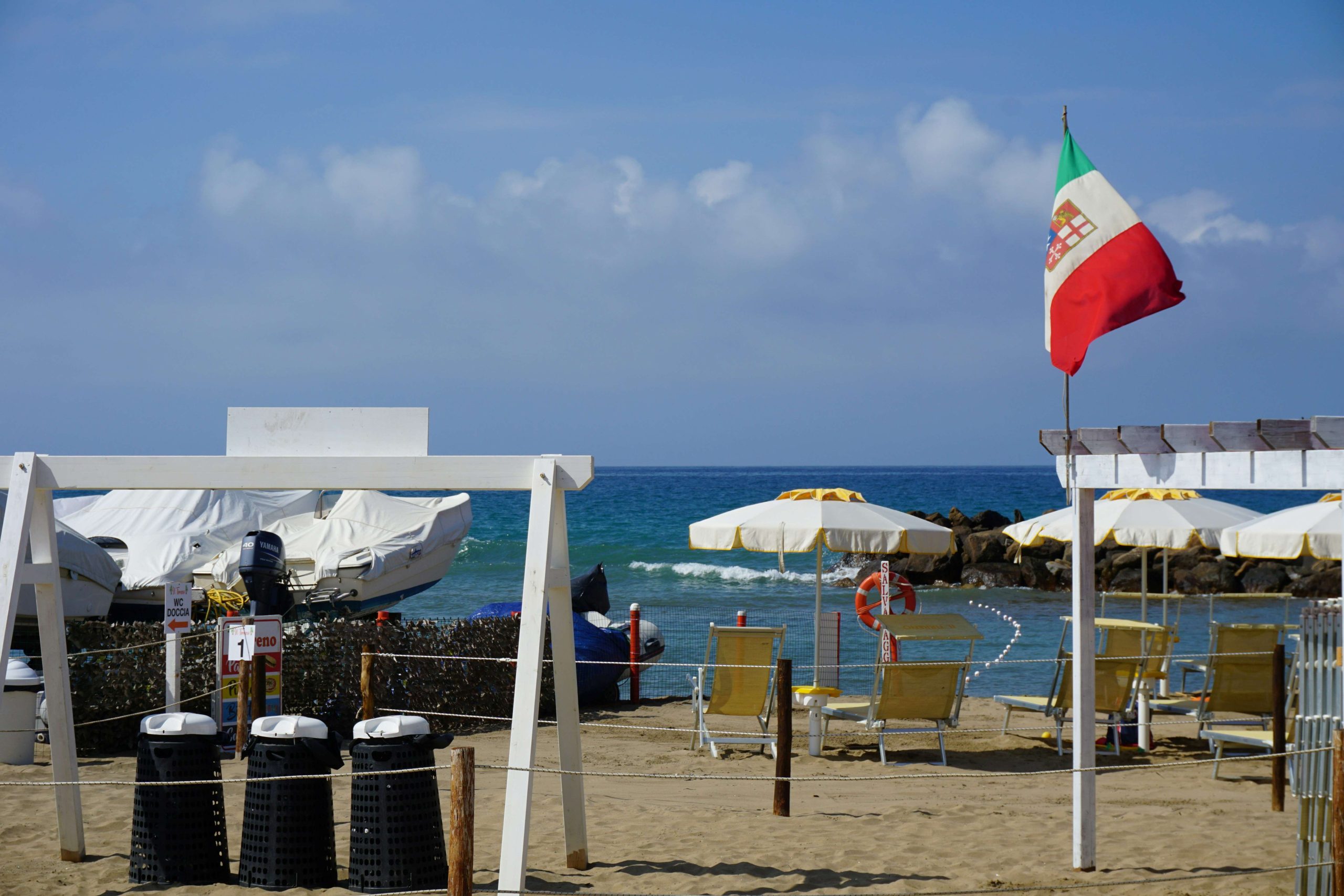 Beach access dispute pits activists against operators
