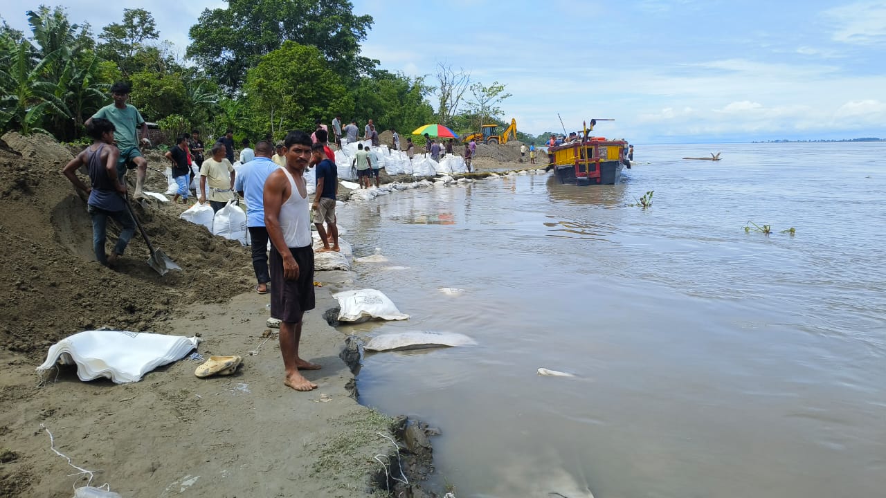 Brahmaputra devours 70 metres of Dibrugarh riverbank in five hours