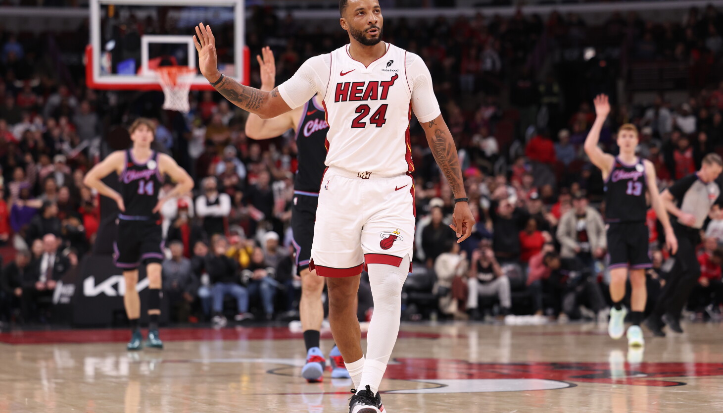 Bulls slow-play through start of free agency but land Norman Powell