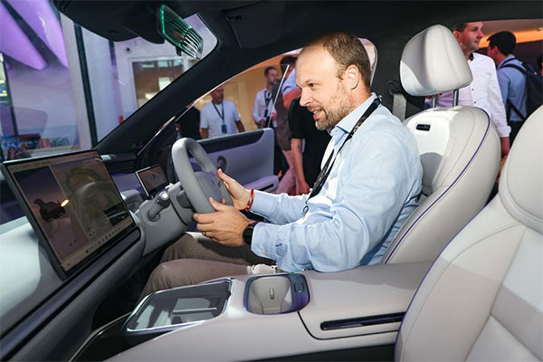 China's NEVs deliver global gains through 'full-chain'expansion