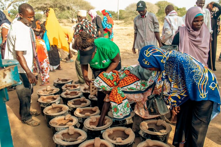 Clean cooking expands at record pace in Africa, but lags behind population growth