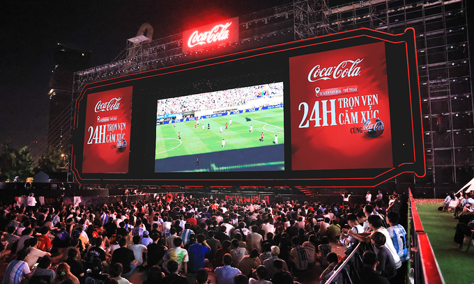 Coca-Cola hosts 24-hour FIFA World Cup fan festival in Vietnam