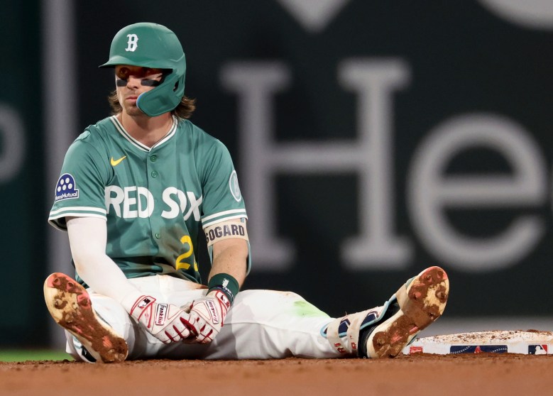 Curve score 6th runs in 6th inning to beat Sea Dogs