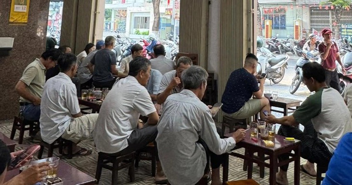 Da Nang bids farewell to Long Coffee founder Do Long