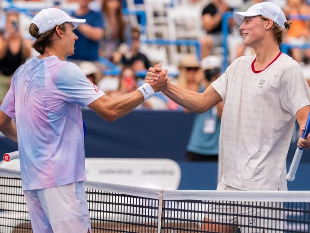 alex de minaur powered into the washington open quarter finals with a clinical 6 2 6 3 victory over fellow australian cruz hewitt photo afp