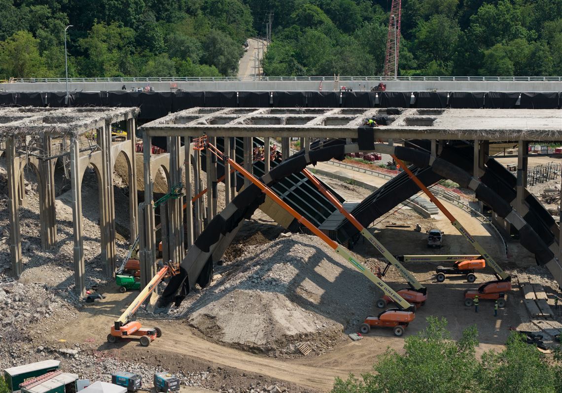 Demolition of Pittsburgh's Commercial Street Bridge pushed to Thursday