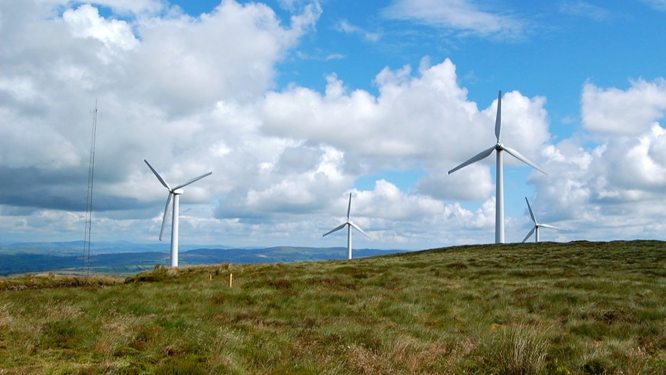 Dept “refusing” to meet with families affected by wind farms