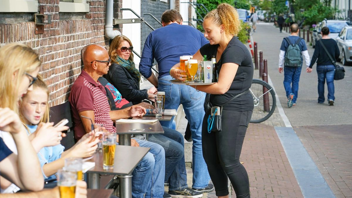 Dutch unemployment fell to 3.8% in June