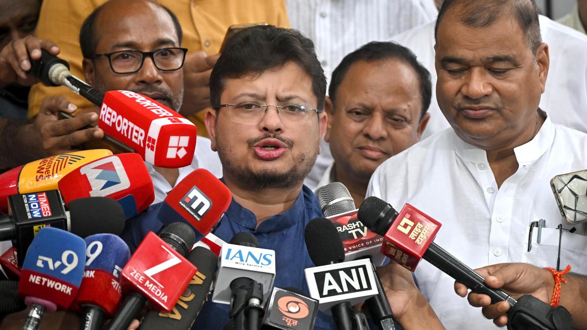 ECI asks both factions of TMC to submit responses on organisational elections