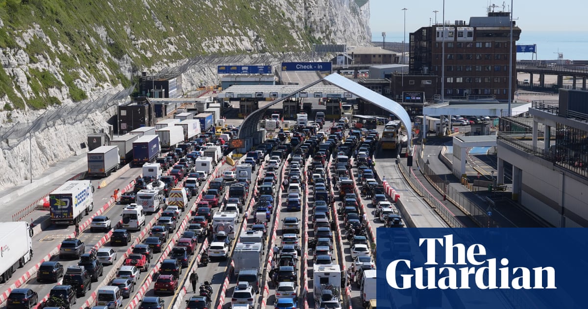 EU border chaos feared at Dover crossing as busiest summer weekend looms | Road transport