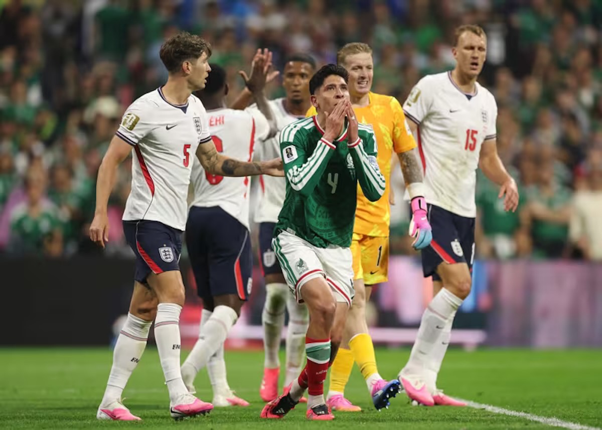 Engeland overleeft spektakel tegen Mexico en bereikt kwartfinales WK na thriller