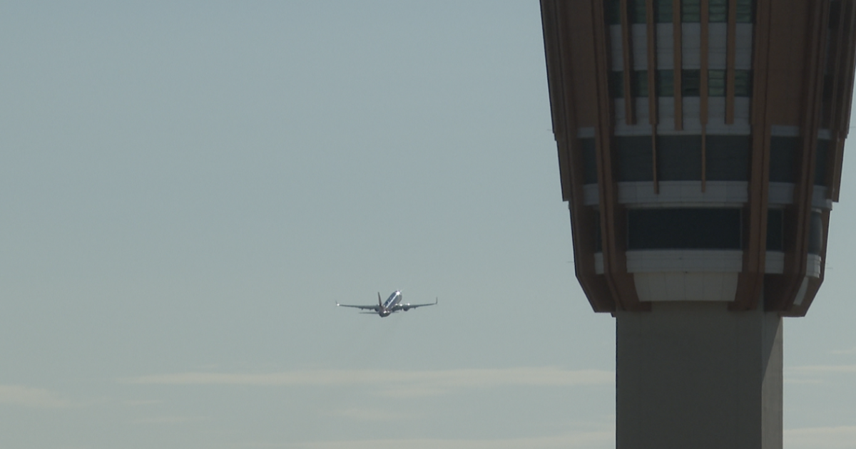 FAA delays flight-path changes at Sky Harbor