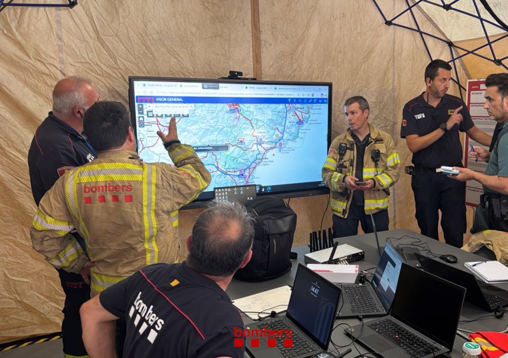 Firefighters contain much of Costa Brava wildfire after tourists evacuated and thousands confined