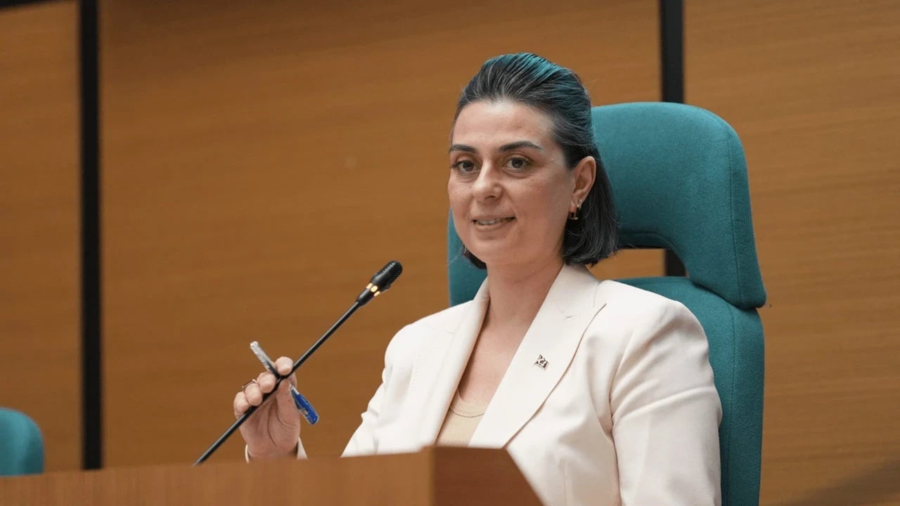 First female mayor of former AKP stronghold detained in corruption probe