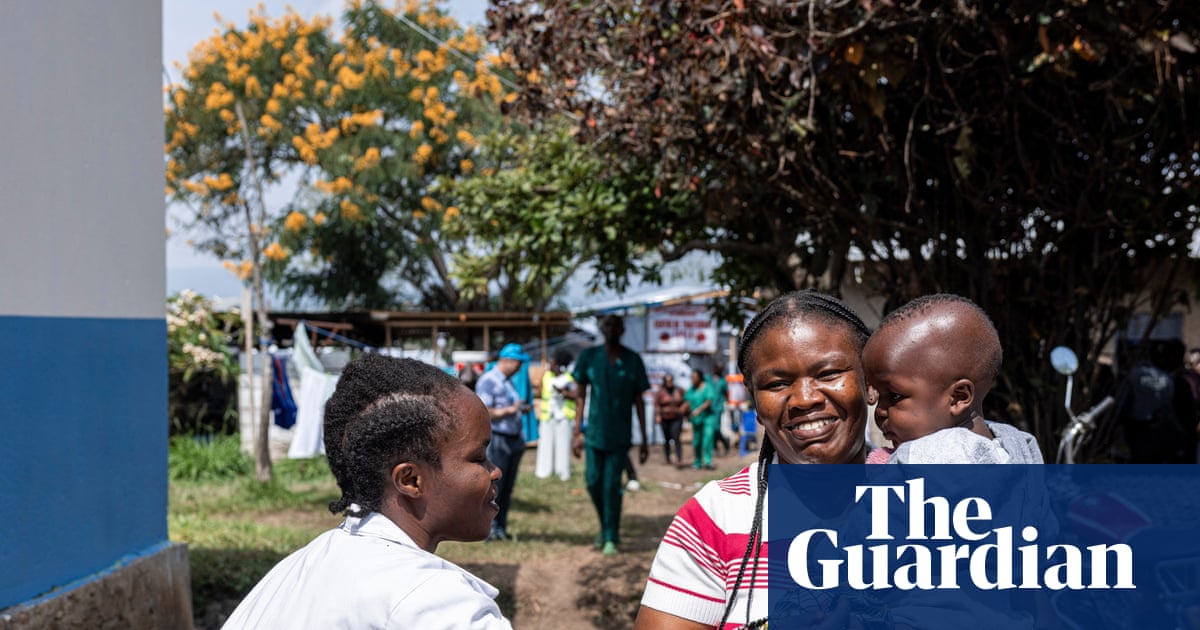 First patients enrolled in record-breaking Ebola treatment trial in DRC | Global health