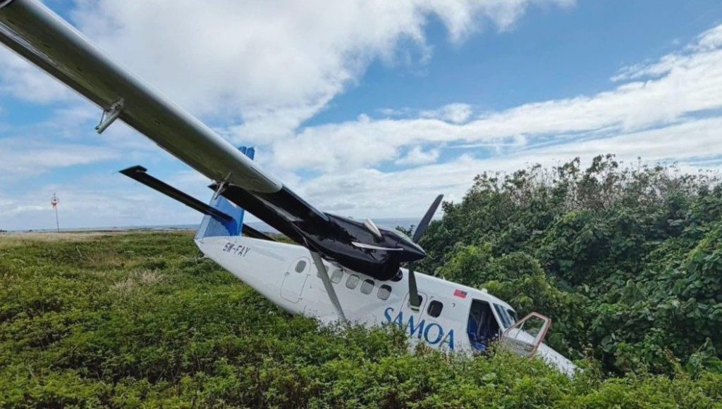 Fitiuta Airport re-opened, plane remains on site