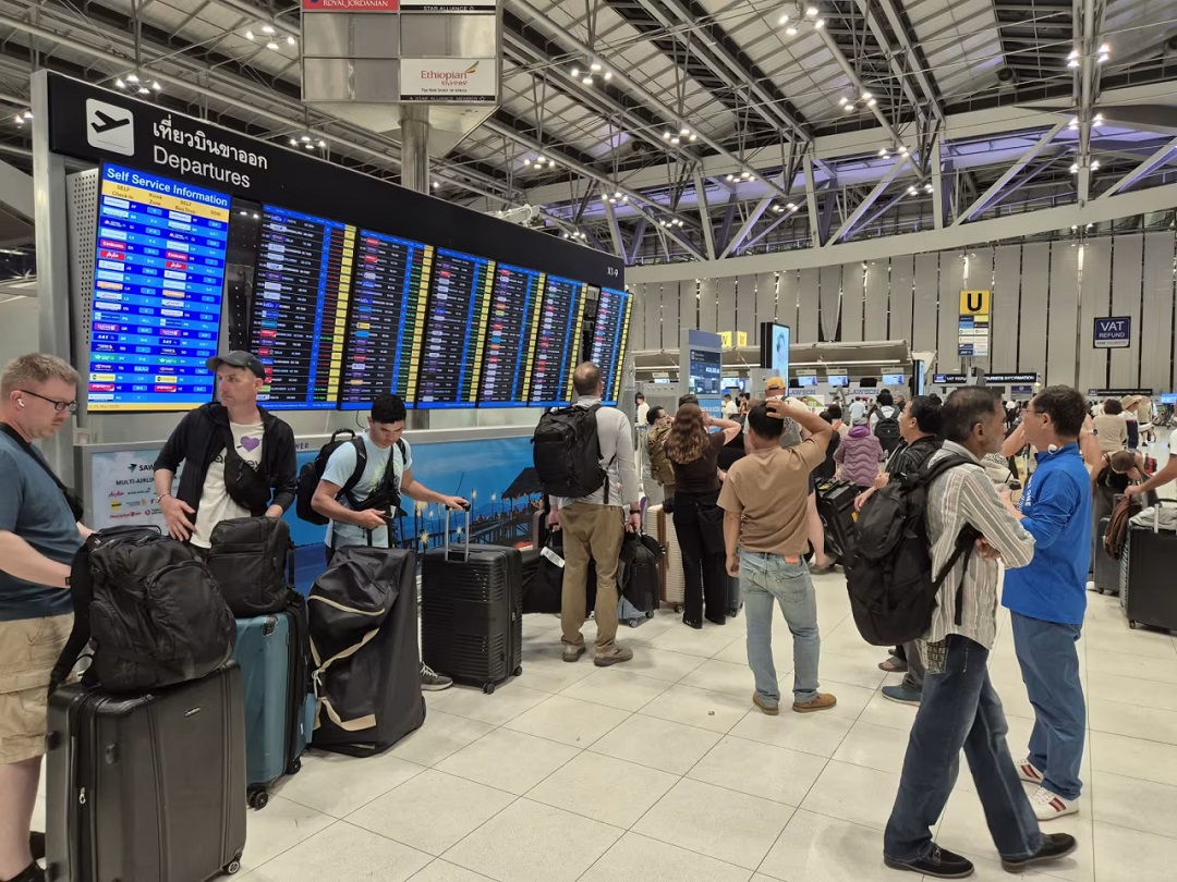 Flight cancellations and airspace closures expected as US raises worldwide security alert