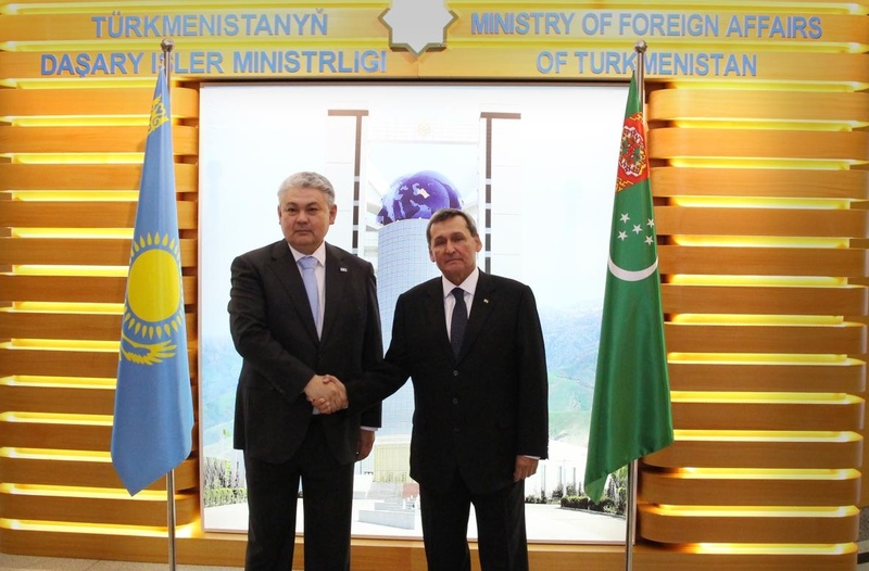 Foreign Ministers of Turkmenistan and Kazakhstan hold talks
