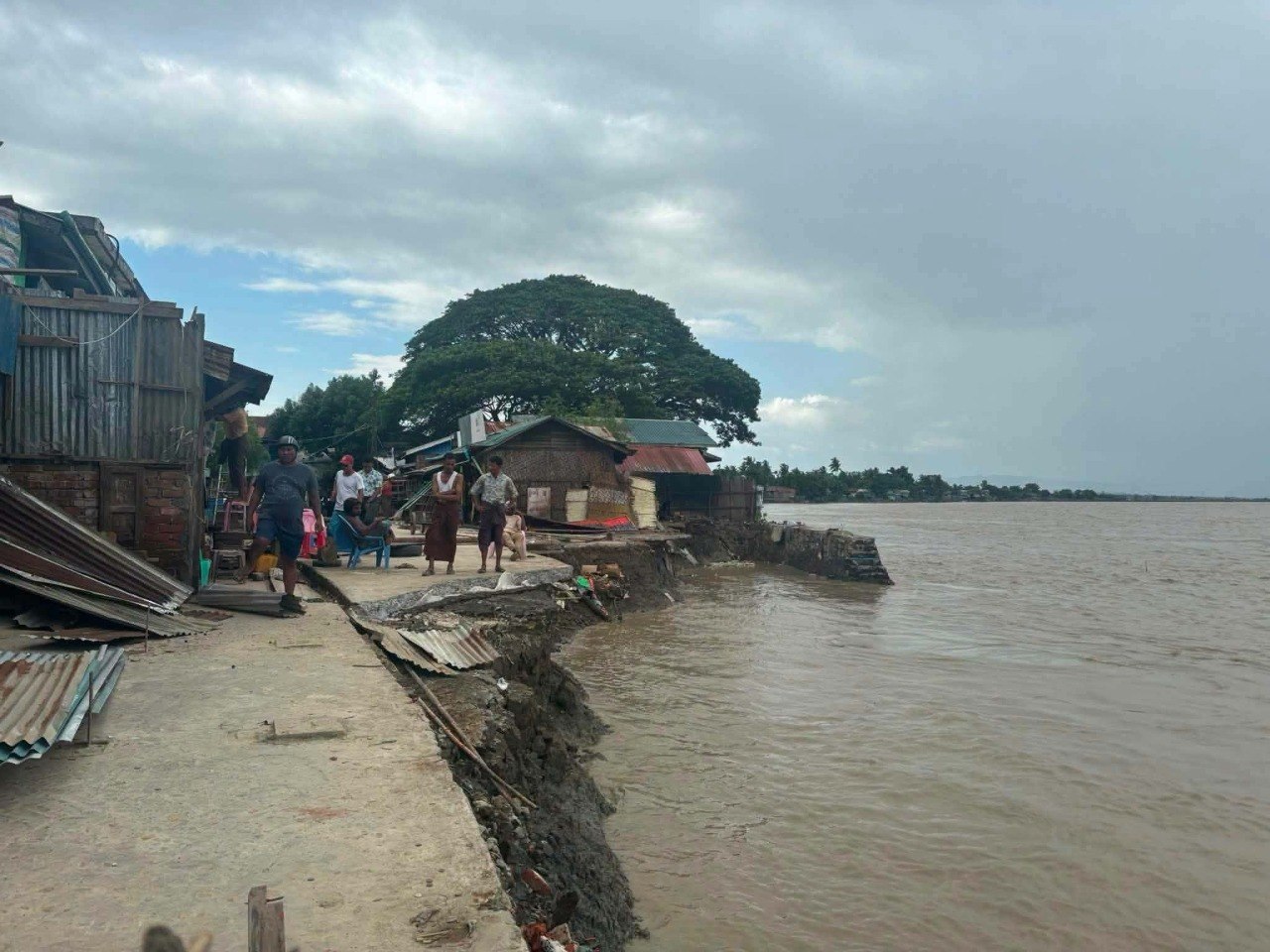 Fresh airstrikes hit Thandwe and Ngapali as Rakhine State confronts dual crisis of floods and attacks