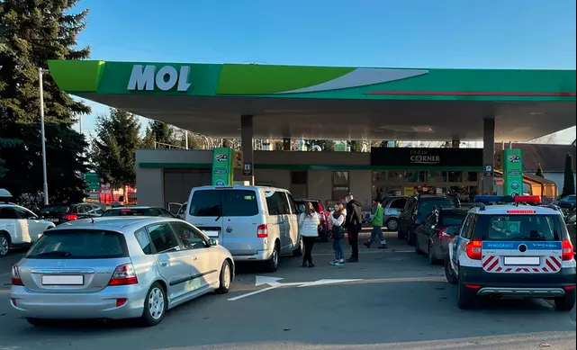MOL petrol station fuel price