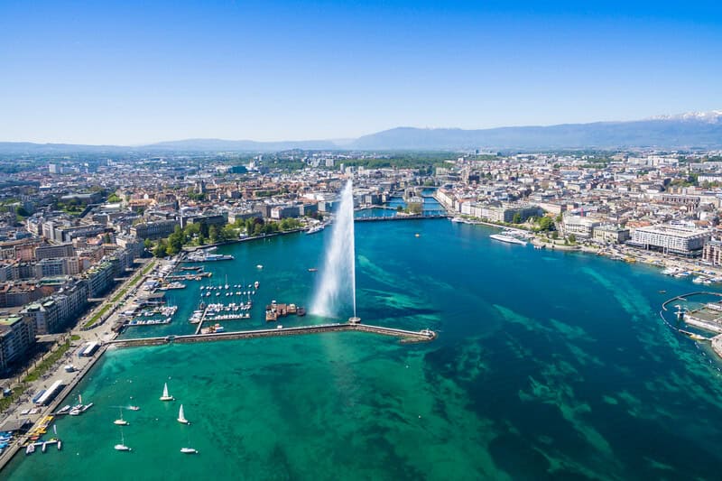 Geneva debates charging for access to its beaches