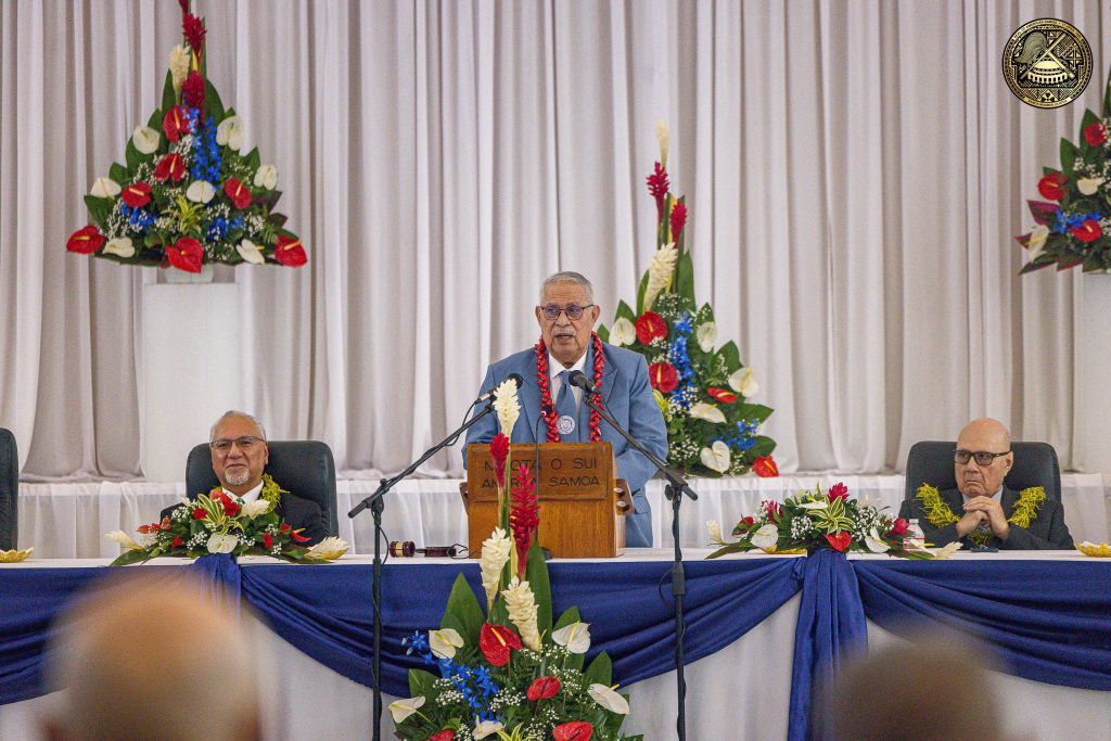 Governor offers olive branch to Fono