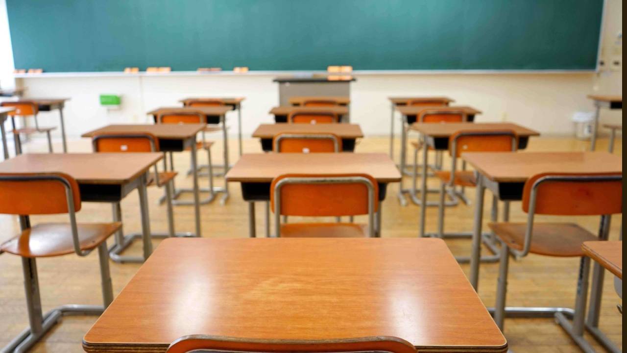 Grants available to help schools limit cell phones in class