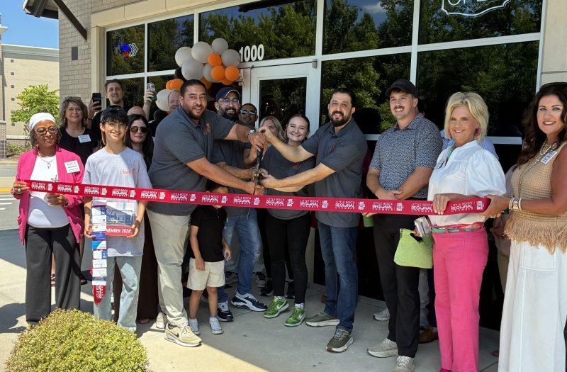 Habibi’s Shawarma Celebrates Ribbon-Cutting in West Little Rock