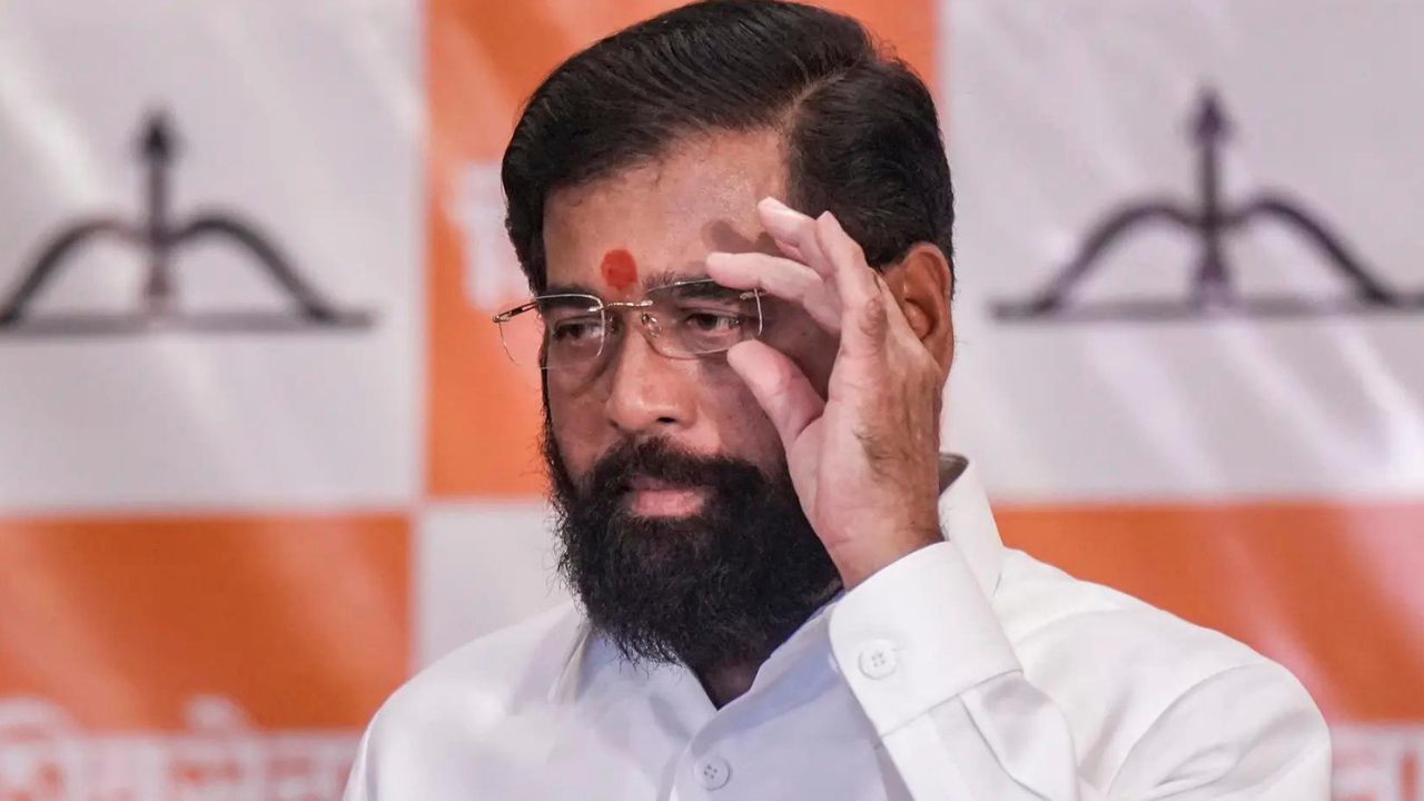 'Hang me in front of temple': Eknath Shinde alleges Siddhivinayak donation 'loot'; ex-trust chief rejects charge, seeks probe | Mumbai News