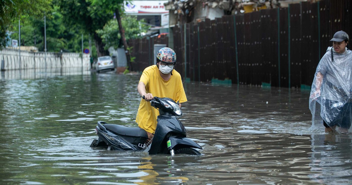 Heavy downpours forecast to spread across large parts of Vietnam