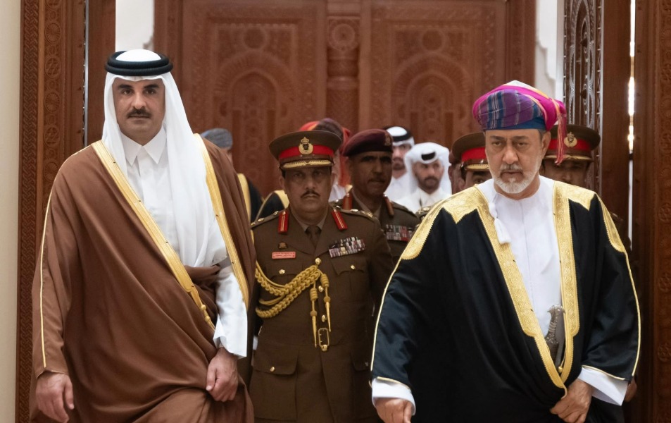 His Majesty Sultan Haitham calls Qatar Emir, offers condolences on Sheikh Hamad’s death