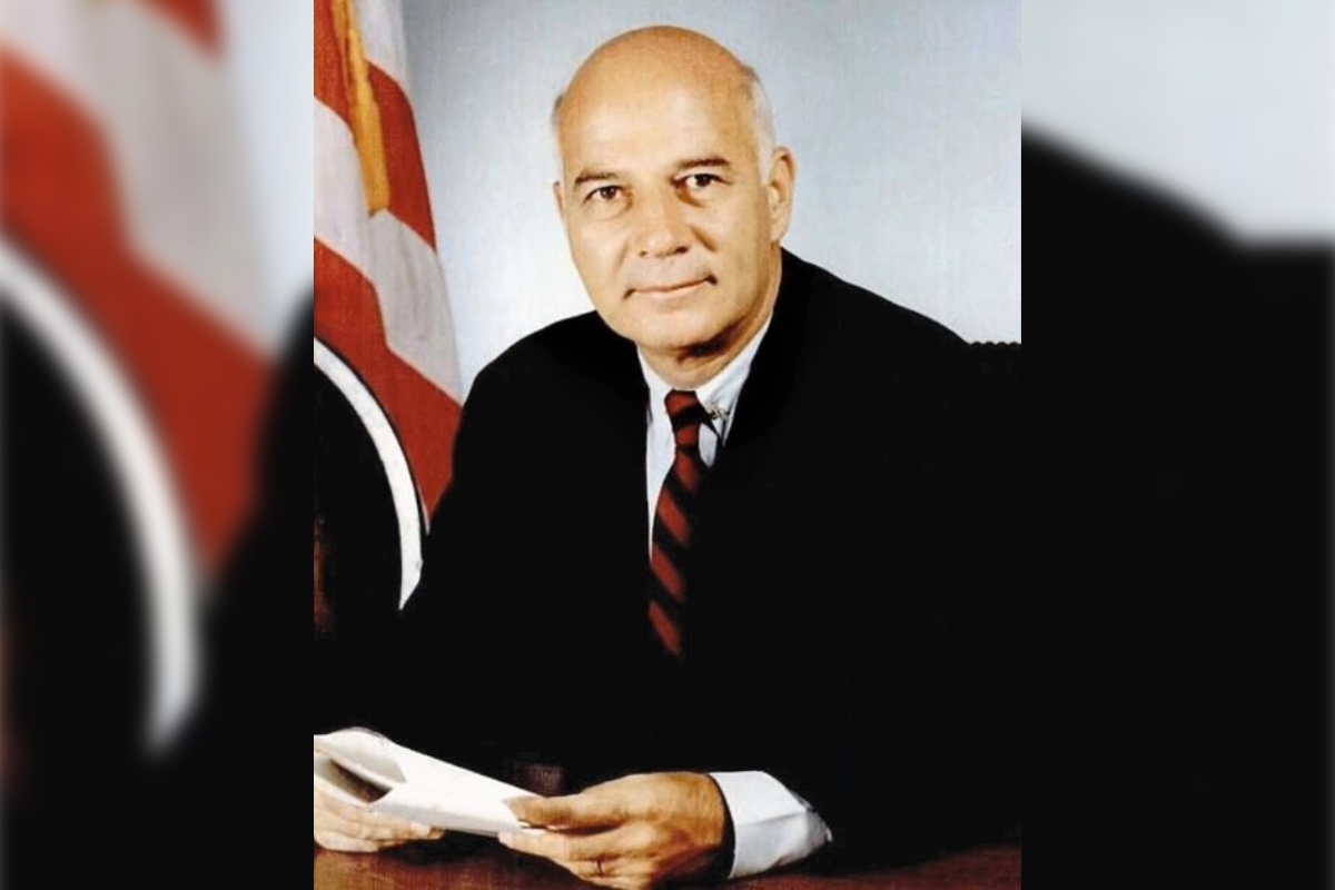 Honoring Paul Ignatius’ legacy of service