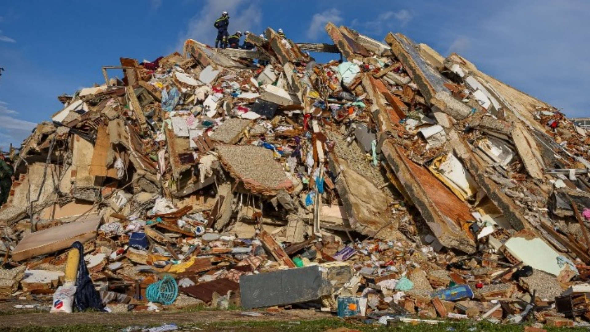Hopes of finding more Venezuela quakes survivors fade