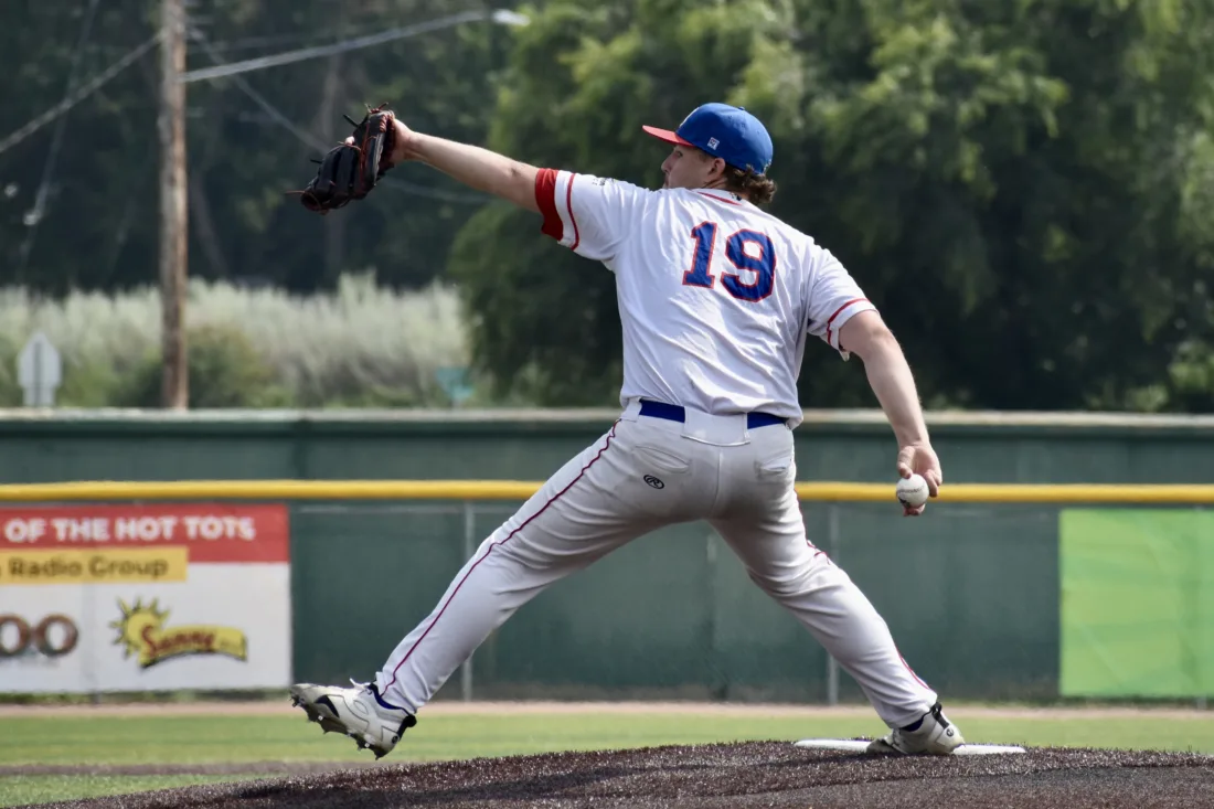 Hot Tots sweep Mud Puppies in two game series