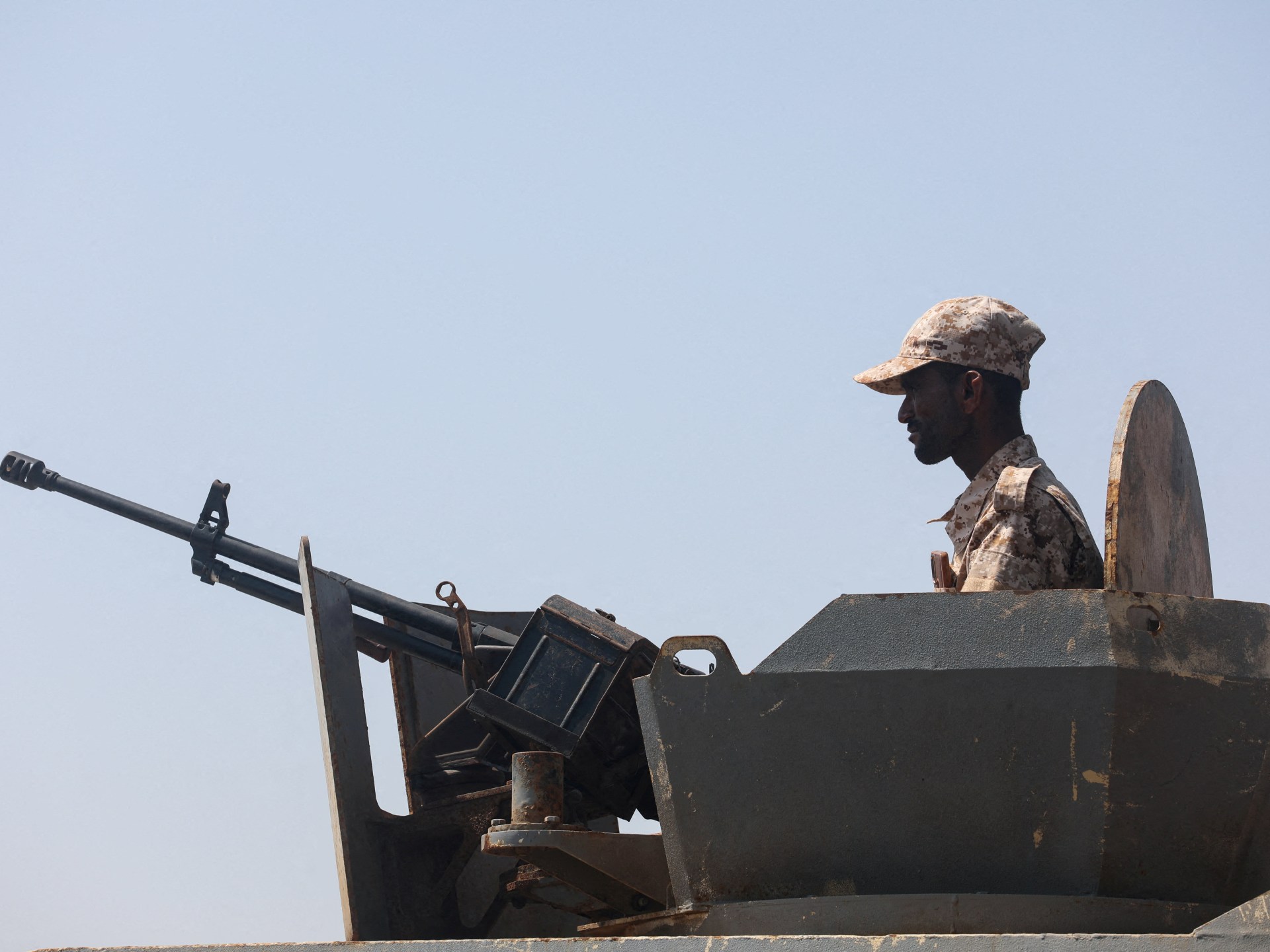 Houthis want to copy Iran’s Hormuz control in the Red Sea: Yemeni FM | Houthis News