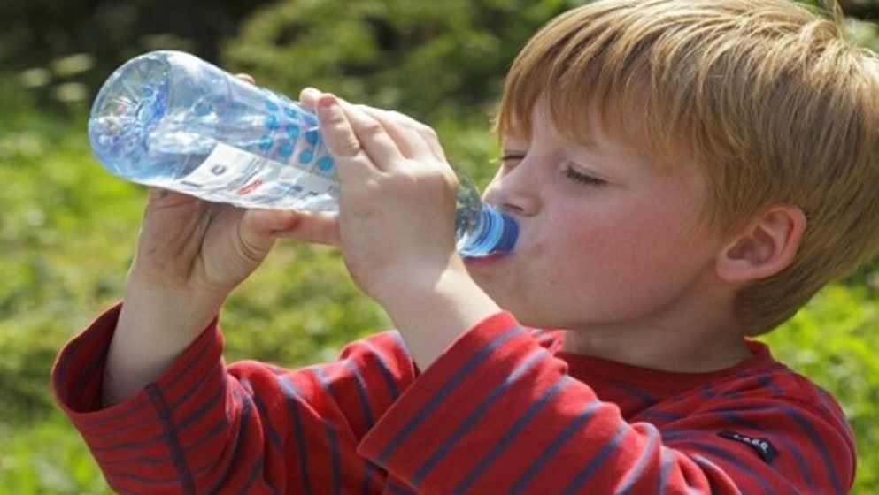 How to Protect Children from Dehydration in Summer...