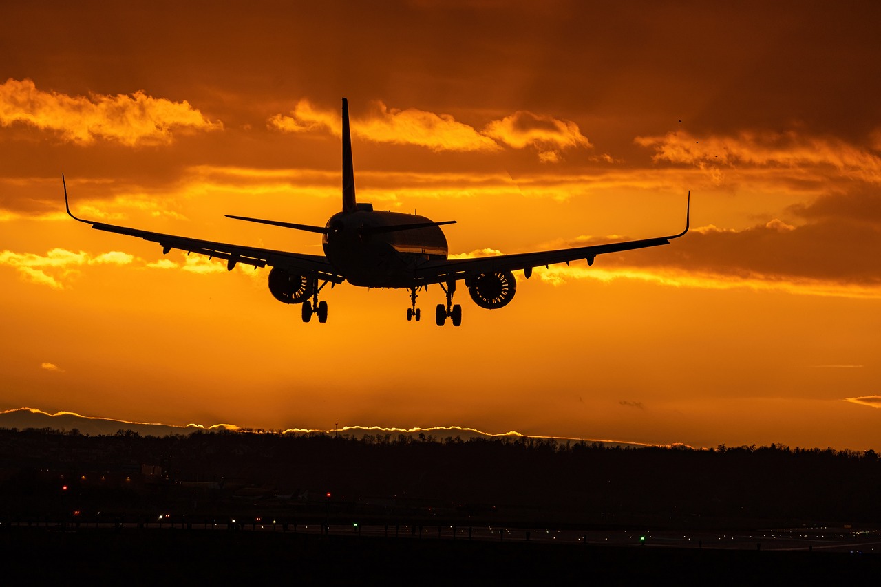 Hungarian Travelers Turn to Foreign Airports for Cheaper Flights