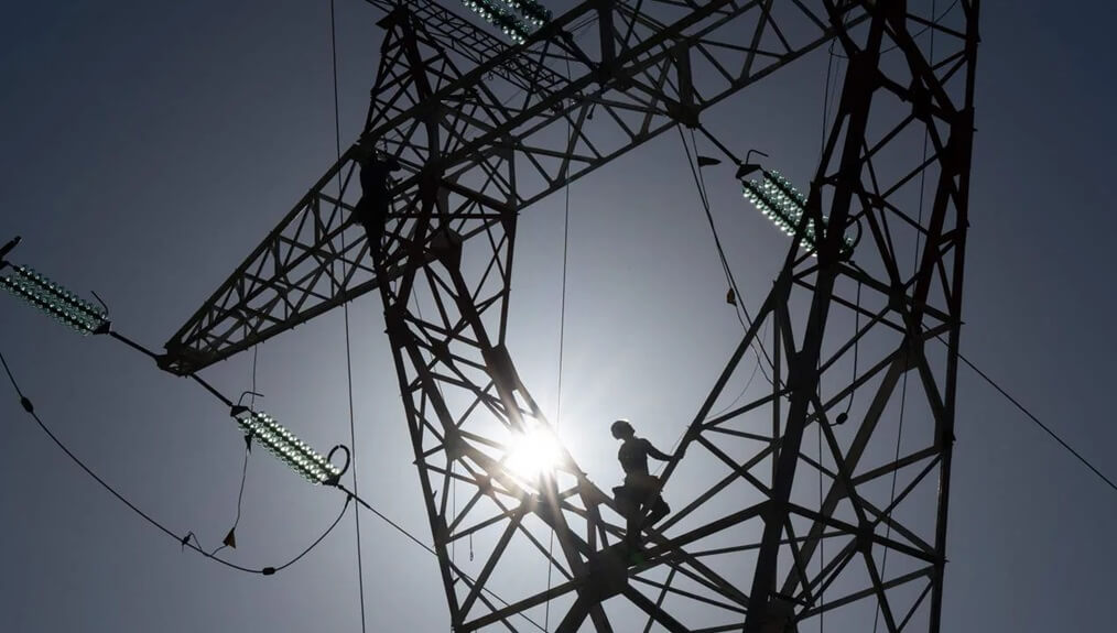 Iraq gives priority to electricity interconnection with Saudi Arabia